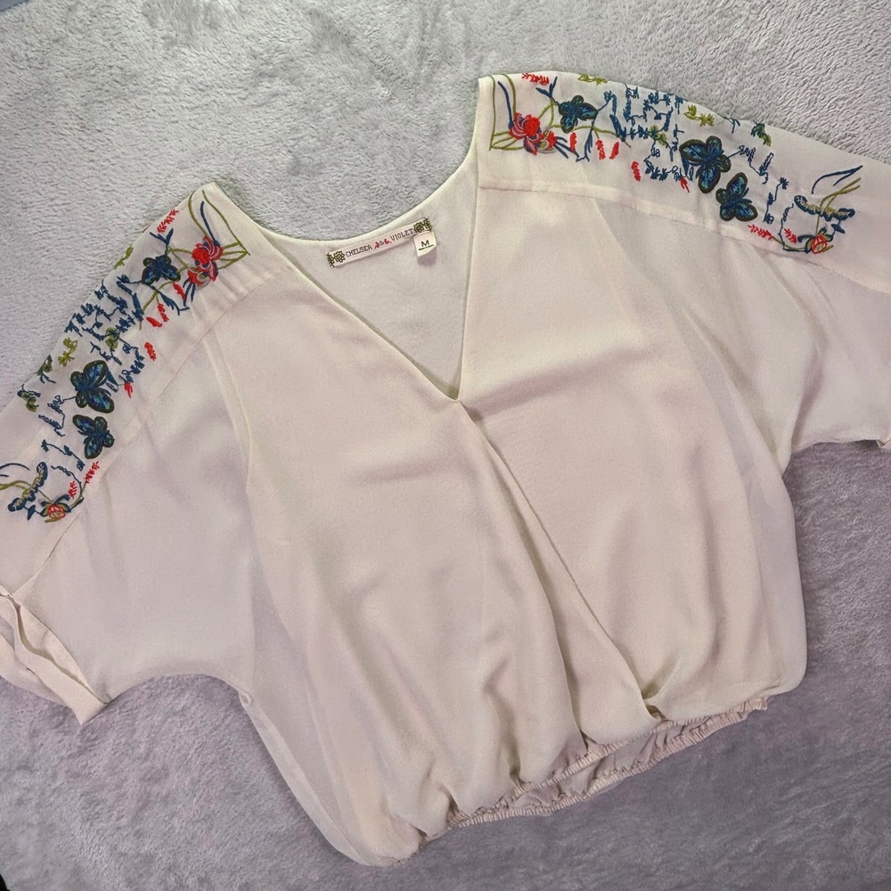 Chelsea & Violet Women Blouse M Ivory Embroidered Shoulder Surplice V-Neck Boho